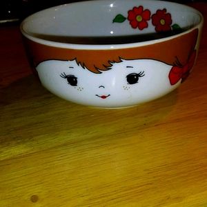 Vintage bowl has Japanese girl face very cute